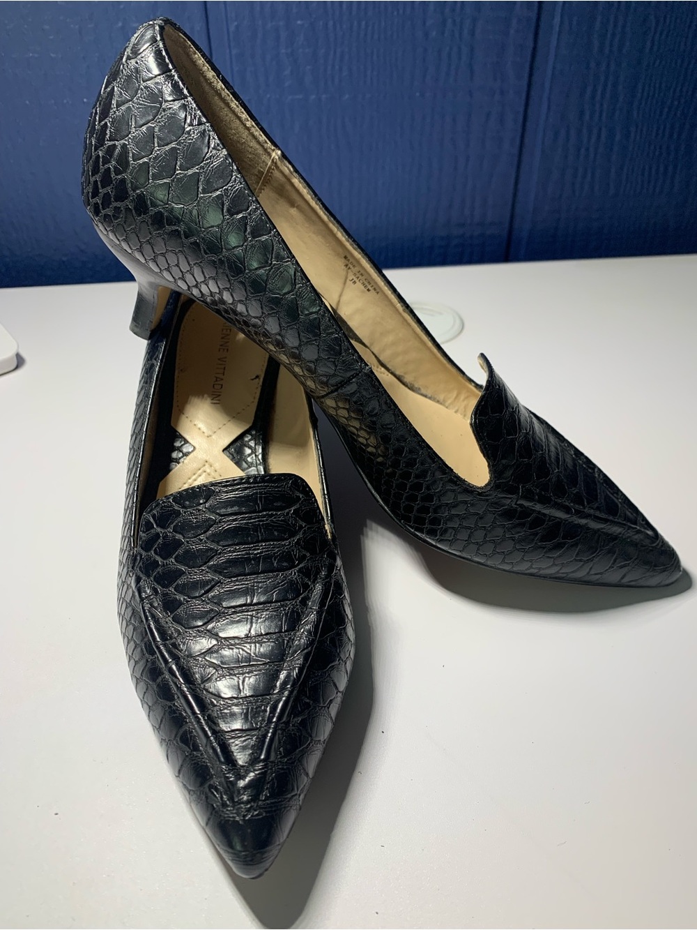 Adrienne Vittadini Black Croc-Embossed Pointed-Toe Flats